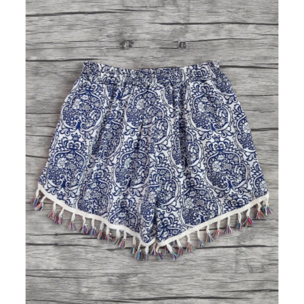 Damask Print Tassel Trim Wrap Shorts - Picture 4 of 5